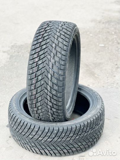 Zmax Winternova Stud II 245/40 R19 97U