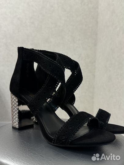 Босоножки женские