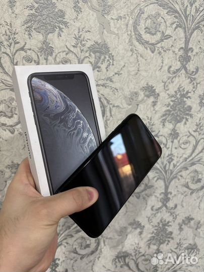iPhone Xr, 64 ГБ