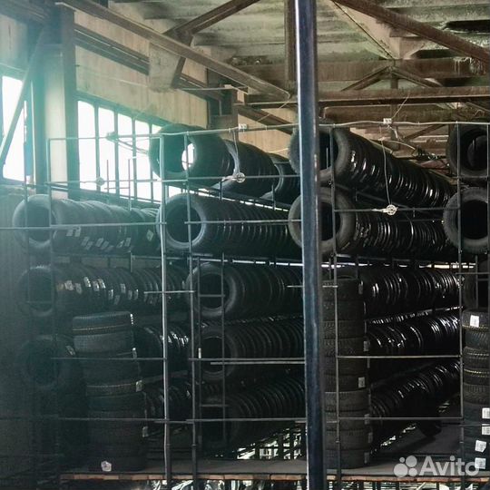 Goodyear UltraGrip Performance 225/40 R18 92V