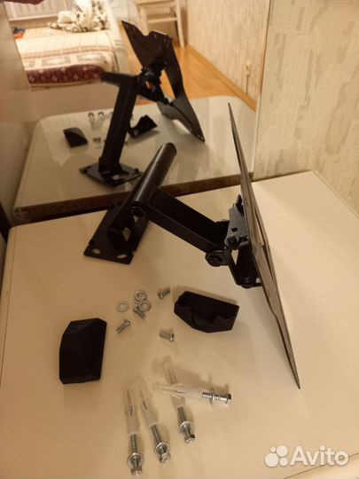 Кронштейн для телевизора поворотный