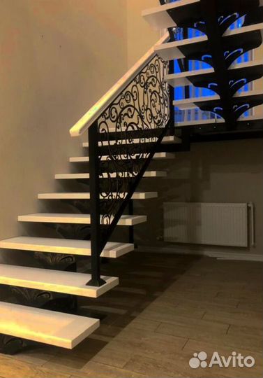 Лестничиный металлокаркас