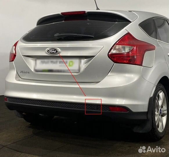 Заглушка буксировочного крюка Ford Focus HB 11-15