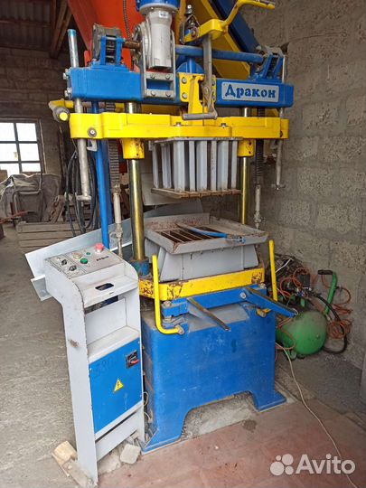 Вибропресс для производства блоков