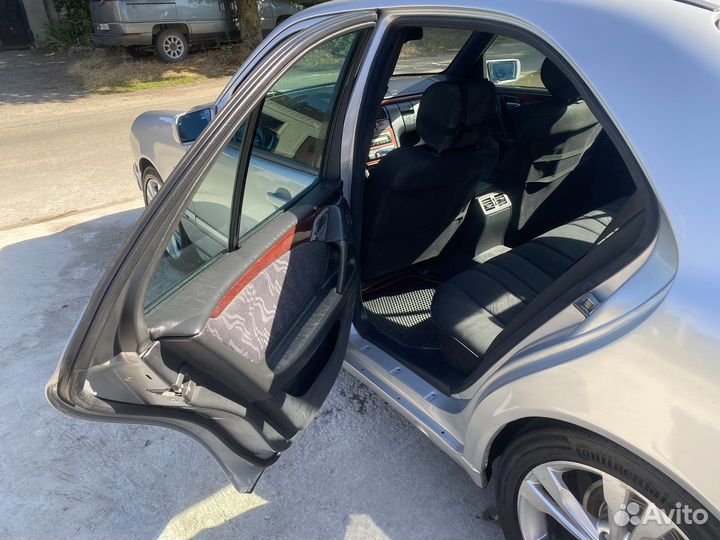 Mercedes-Benz E-класс 2.3 МТ, 1996, 350 000 км
