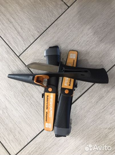 Нож fiskars