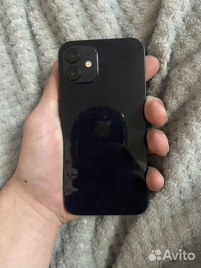 iPhone 12, 64 ГБ