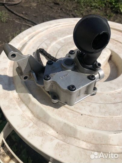 Блок двигателя с коленвалом и маслянным насосом