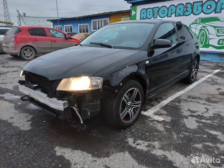 Ручка внутренняя потолочная Audi A3 8P0857607P1YE Отличное состояние