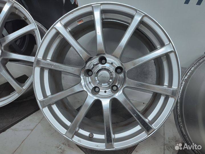 Красивые диски r18 5x114.3