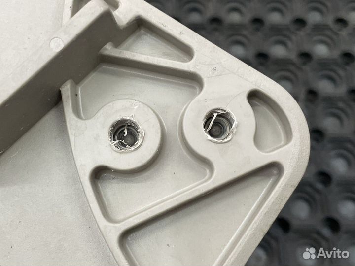 1530994 Стенка верхней полки Scania 5-series