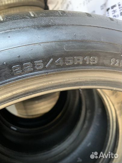 Dunlop Sport Maxx RT 225/45 R19 94V