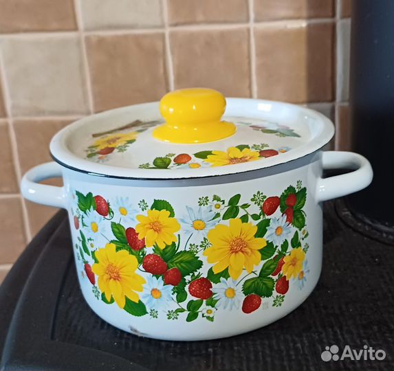 Чайники, кастрюли эмалированные