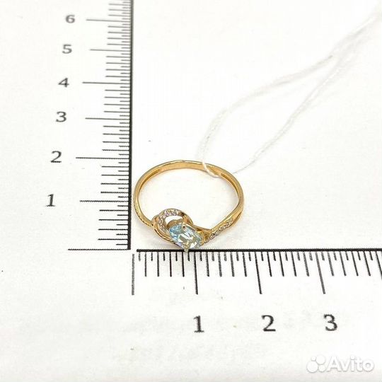 Золотое кольцо с камнем 17р