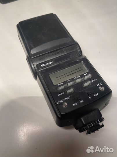 Зеркальный фотоаппарат canon 550d