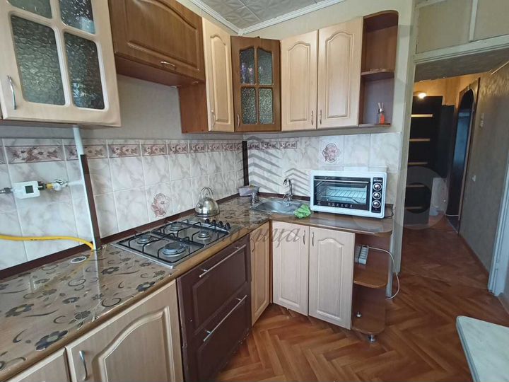 2-к. квартира, 43 м², 3/5 эт.