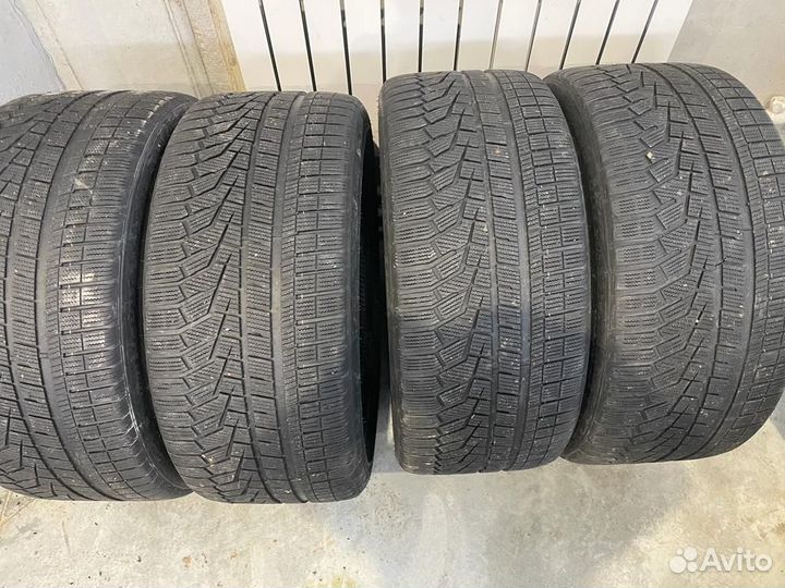 Hankook Winter I'Cept Evo2 W320A SUV 295/35 R23