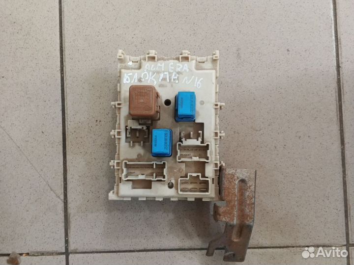 Блок предахранителей Nissan Almera n16 9736