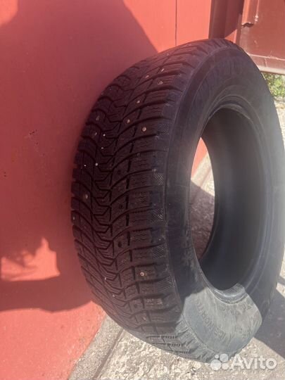 Michelin X-Ice North 3 215/65 R16