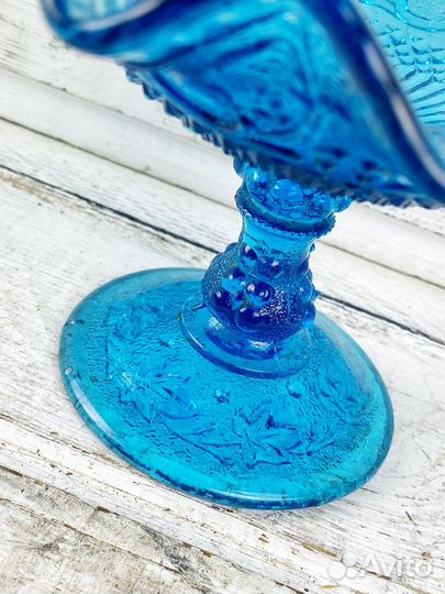 Конфетница на ножке