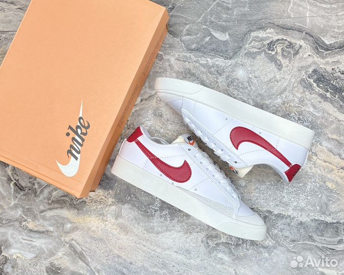 Кроссовки Nike blazer