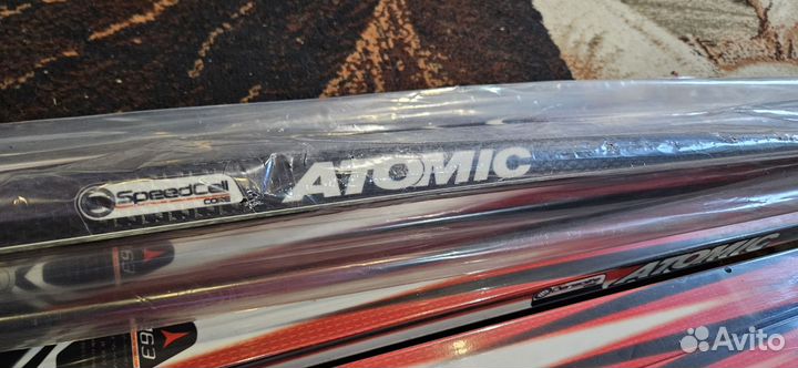 Беговые лыжи Atomic и крепления