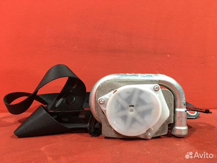 Ремень безопасности передний левый Nissan