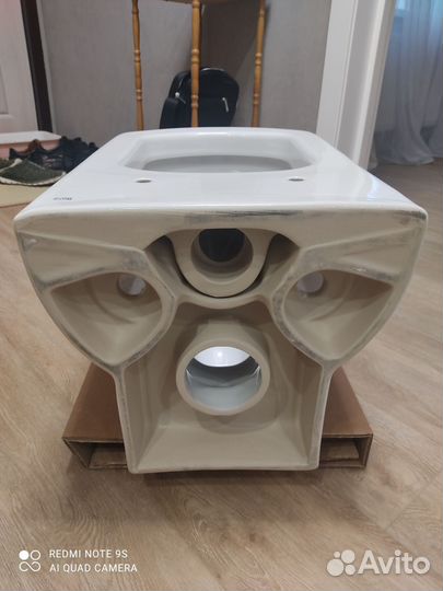 Унитаз подвесной новый