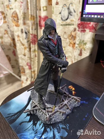 Assassin s creed фигурка