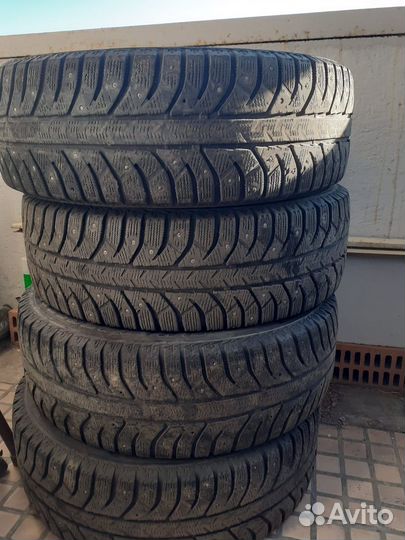 Bridgestone Ice Cruiser 7000 195/65 R15 91