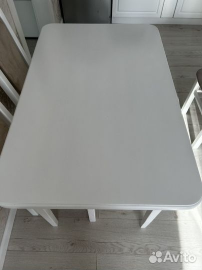 Кухонный стол