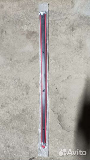 Volkswagen Golf 5 молдинг двери передний левый