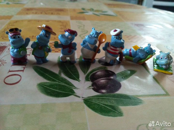 Фигурки из Киндер Сюрприза. Бегемотики