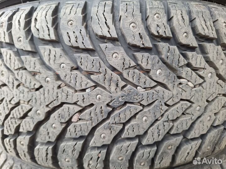 Nokian Tyres Hakkapeliitta 9 215/50 R17 95T