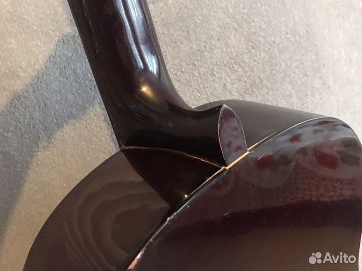 Акустическая гитара