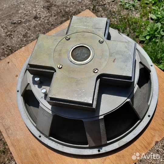 Динамик 18 дюймов. Монстр