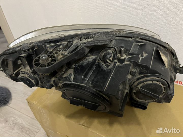 Фара передняя левая mercedes w204