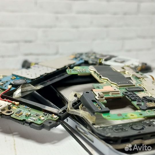 Ремонт телефонов, ноутбуков и планшетоа