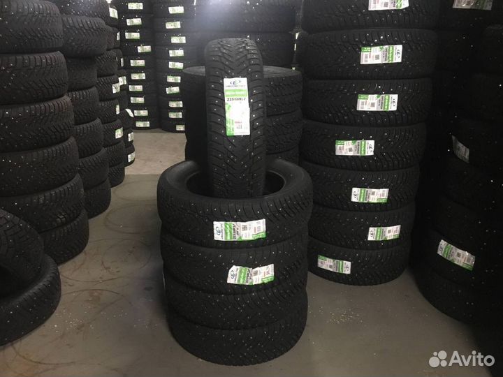 LingLong GreenMax Winter Grip 2 215/60 R17 100T