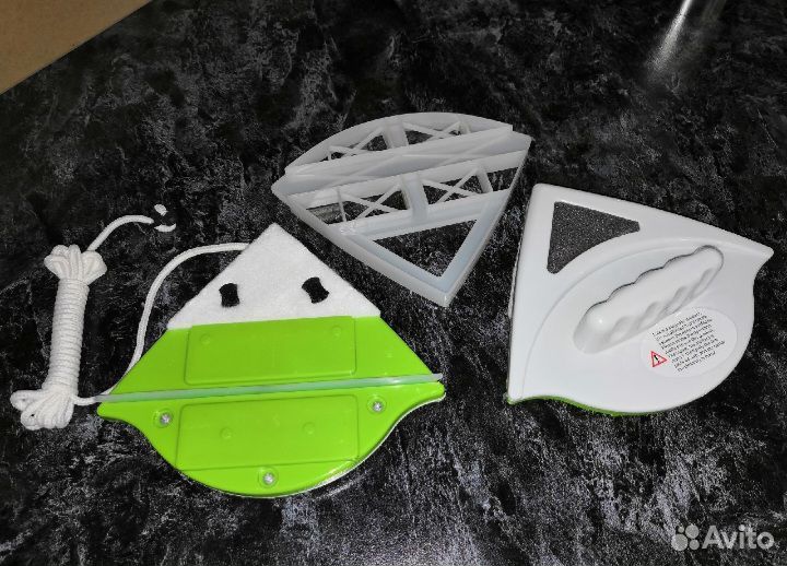 Магнитная щётка для мытья окон