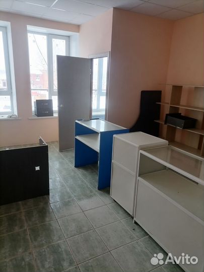 Витрины, прилавки б/у