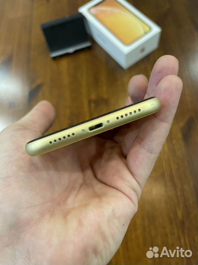 iPhone Xr, 128 ГБ