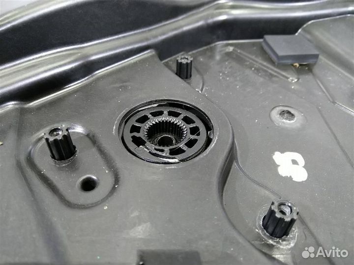 Стеклоподъемник передний Volkswagen Passat CC 3C8