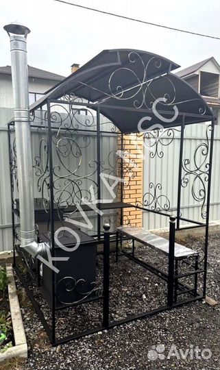 Беседка с мангалом