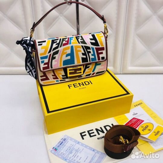 Женская сумка fendi