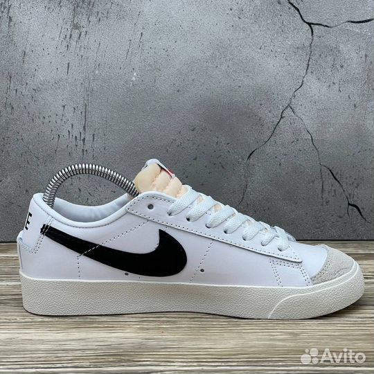 Кроссовки женские и мужские Nike Blazer Low