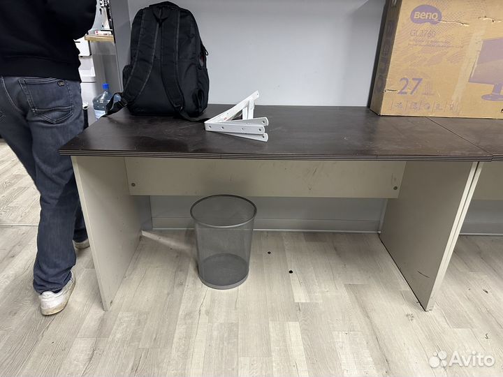 Шкаф двустворчатый + столы