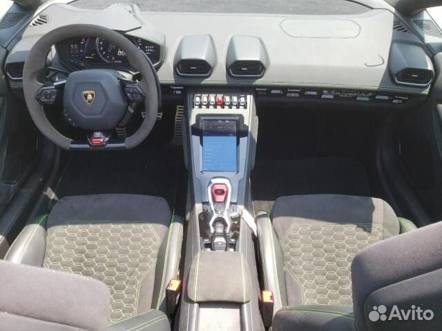 Lamborghini Huracan 5.2 AMT, 2021, битый, 5 100 км объявление продам