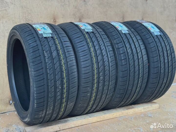 Arivo Ultra ARZ5 275/35 R19 100Y