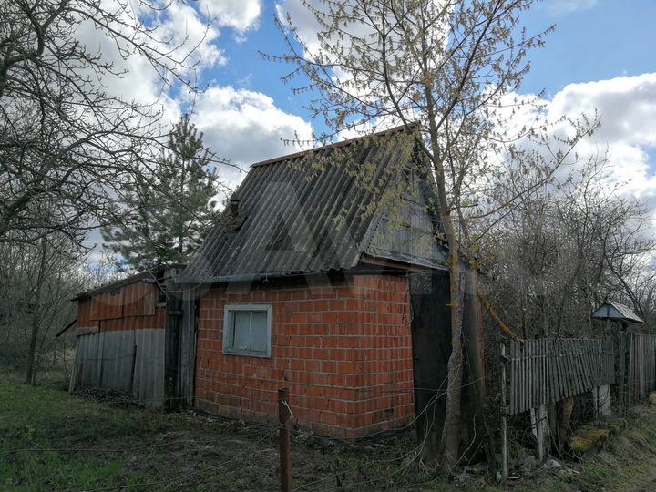 Дача 20 м² на участке 3 сот.